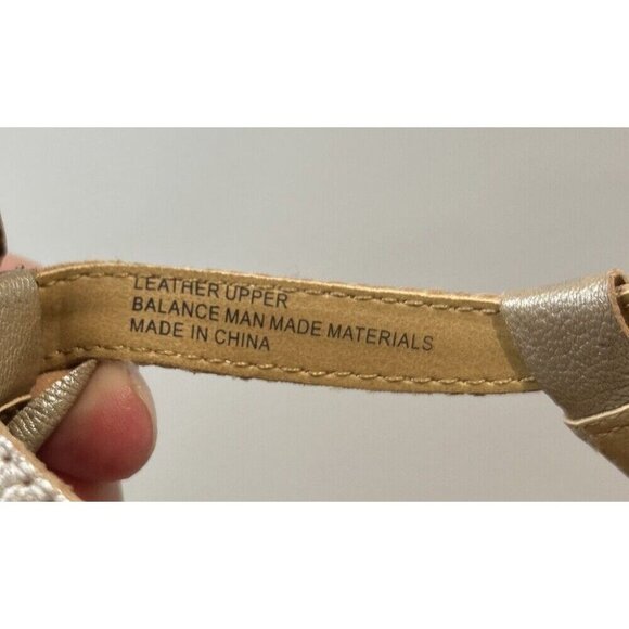 B.O.C Born Concepts Metallic Leather Champagne Flowers Block Heel Sandals Size 9 - Picture 7 of 13